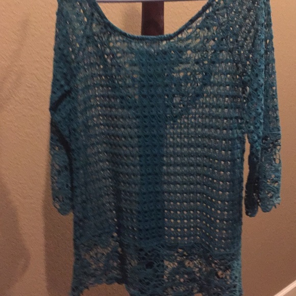 Top - Picture 2 of 3